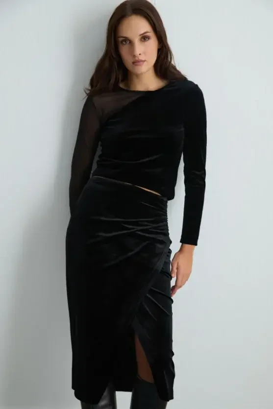 Wrap-Style Velvet Skirt - Black - Gusto