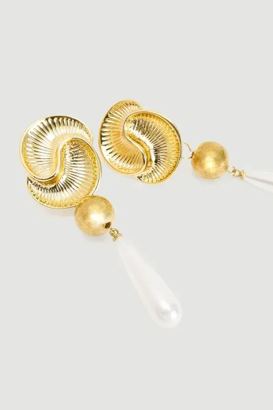 Gold Detail Pearl Drop Earrings - Gold - Gusto