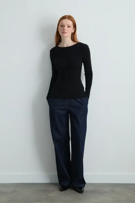 Hole-Detail Knit Blouse - Black - 4