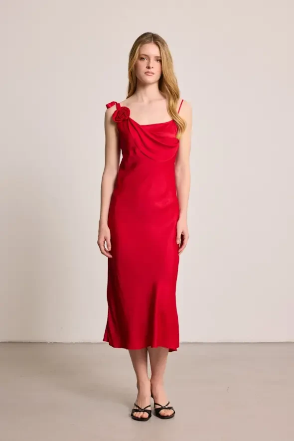 İnce Askılı Gül Broşlu Abiye Elbise - Kırmızı - Gusto