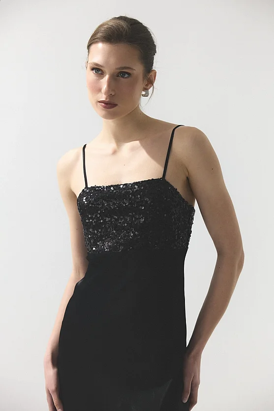 İnce Askılı Pul Payet Saten Midi Abiye Elbise - Siyah - Gusto