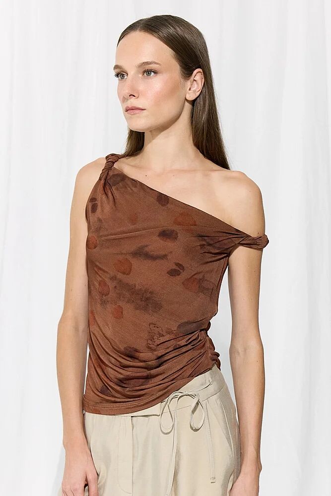 İz Koleksiyonu Eco Print Tek Omuz Burgulu Atlet Bluz - Kahverengi - Gusto (1)