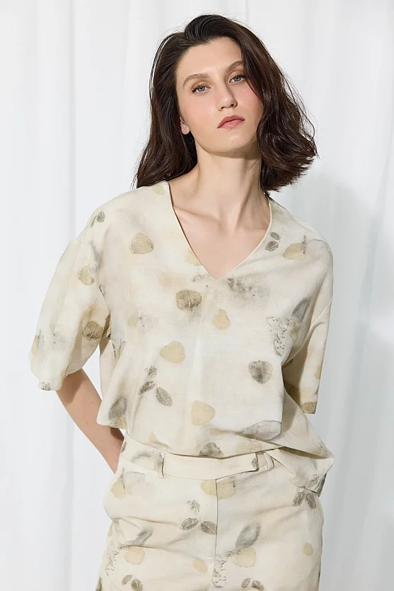 İz Koleksiyonu Eco Print V Yakalı Keten Bluz - Taş - 2