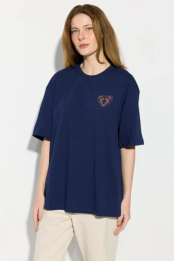 Kalp Nakışlı Oversize Pamuk T-shirt - Lacivert - Gusto