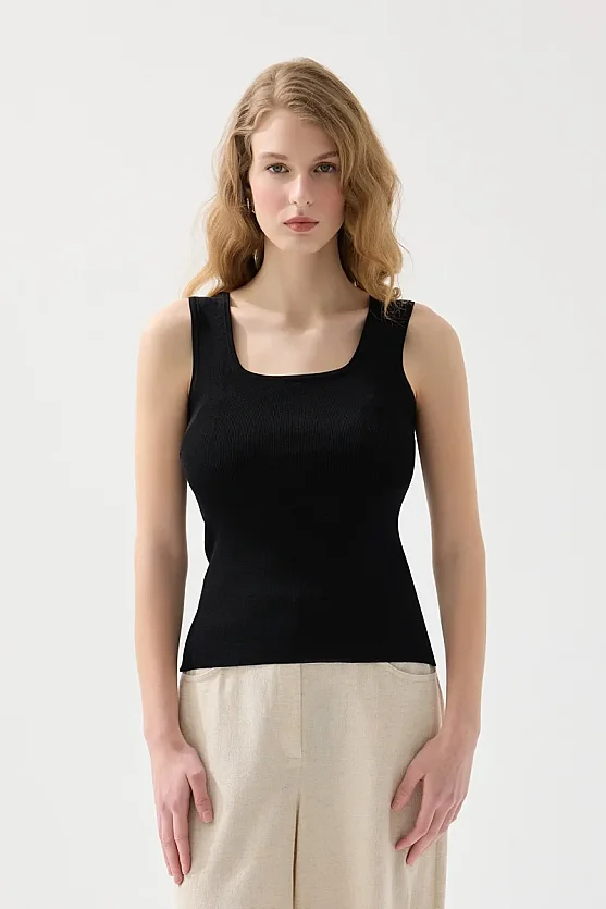 Kare Yaka Merserize Triko Atlet - Siyah - Gusto