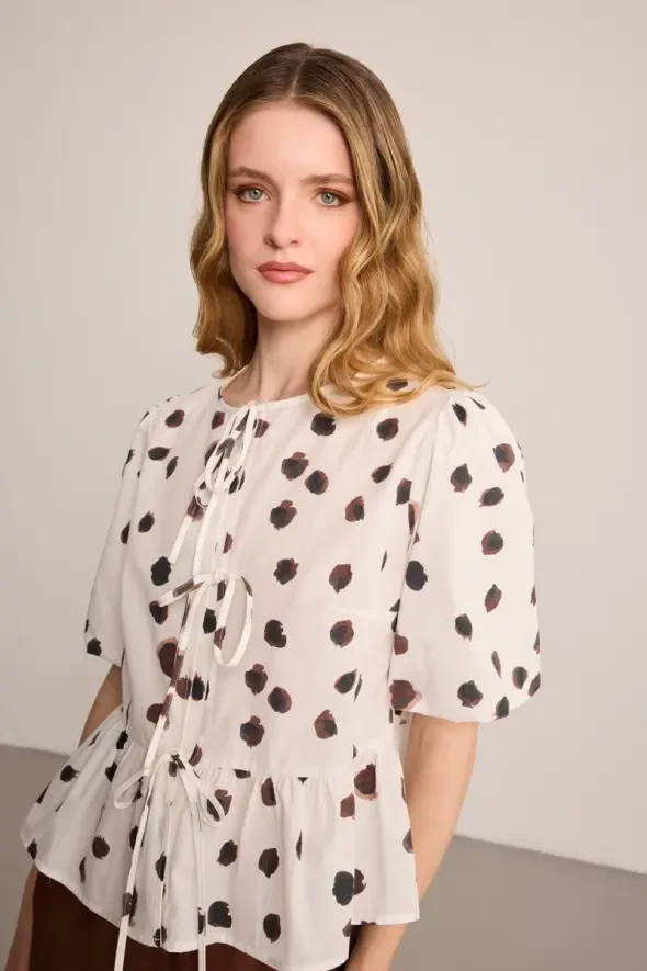 Kelebek Koleksiyonu Balon Kollu Bluz - Beyaz - Gusto