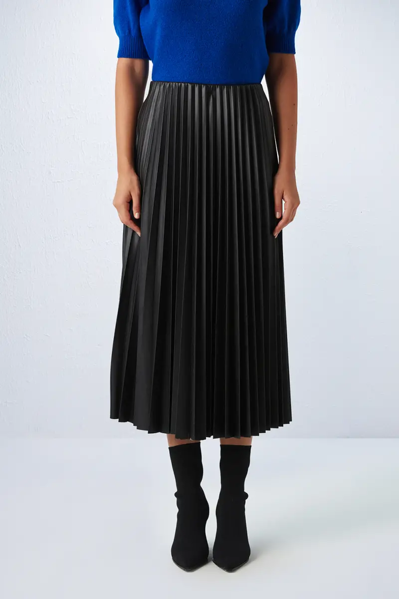 Leather Pleated Skirt - Black Autumn-Winter | Gusto