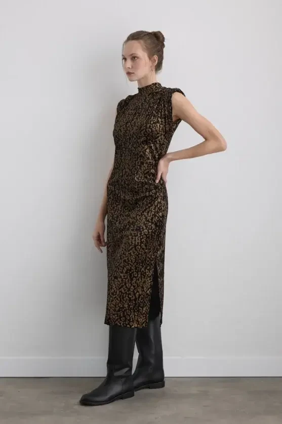 Leopar Baskılı Uzun Kadife Elbise - Siyah - Gusto
