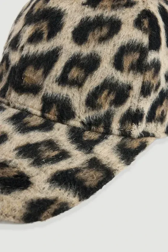 Leopard Print Hat - Beige - Gusto