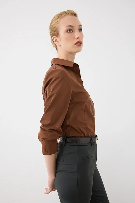 Manşeti Nakış Detaylı Slim Fit Koton Gömlek - Kahverengi - 5
