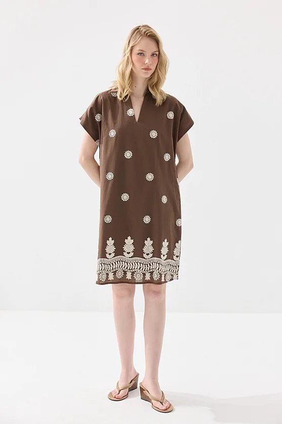 Nakışlı Gömlek Yaka Pamuk Elbise - Kahverengi - Gusto