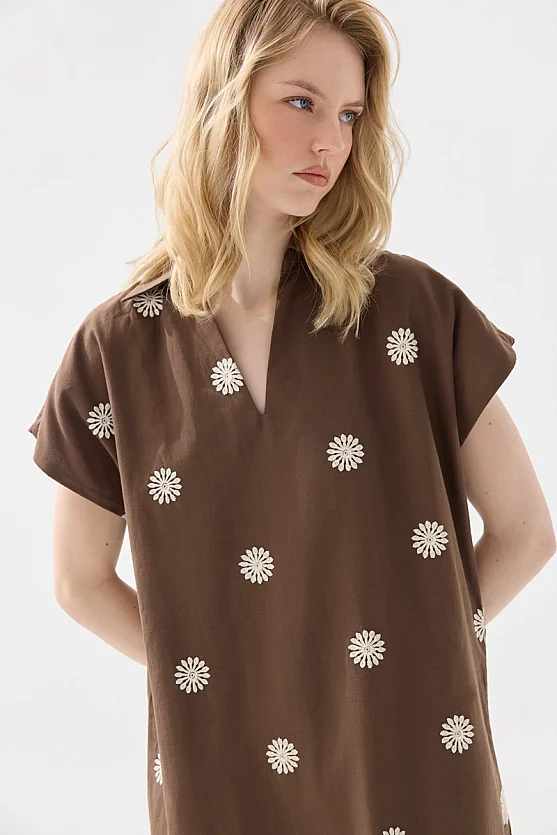 Nakışlı Gömlek Yaka Pamuk Elbise - Kahverengi - Gusto