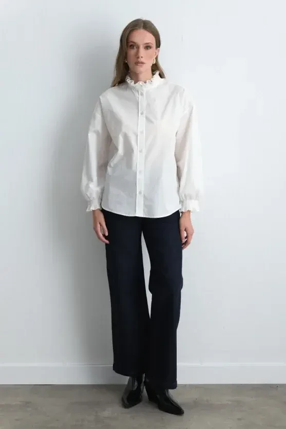 Pleated Collar and Sleeve Cotton Shirt - White - Gusto
