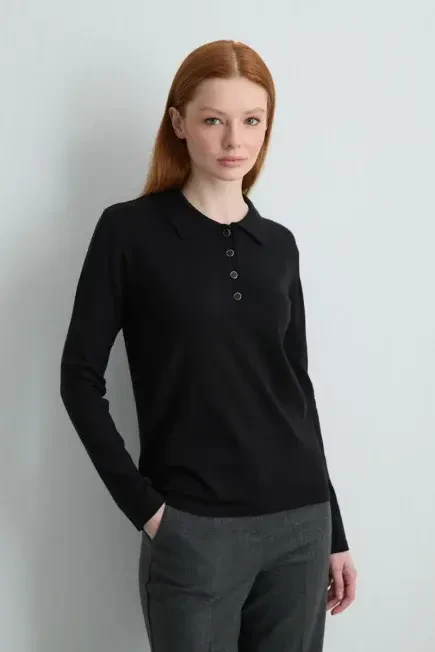 Polo Neck Buttoned Knit Blouse - Black Black