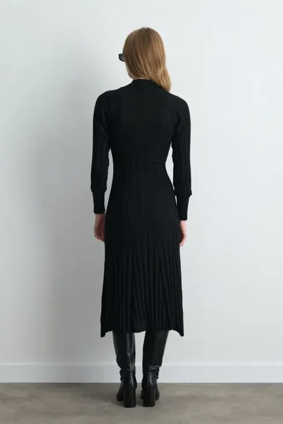 Ribbed Knit Wool Dress - Black - Gusto