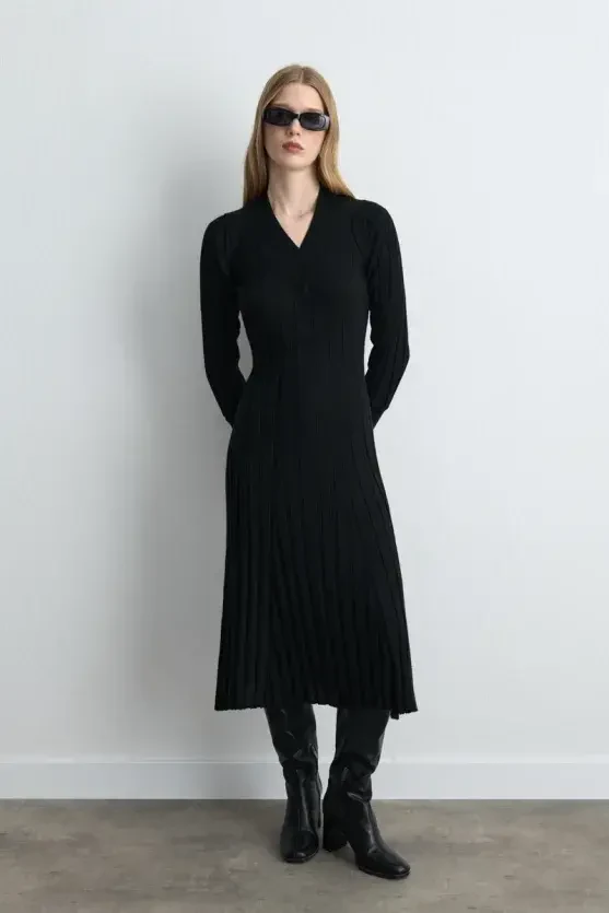 Ribbed Knit Wool Dress - Black - 1