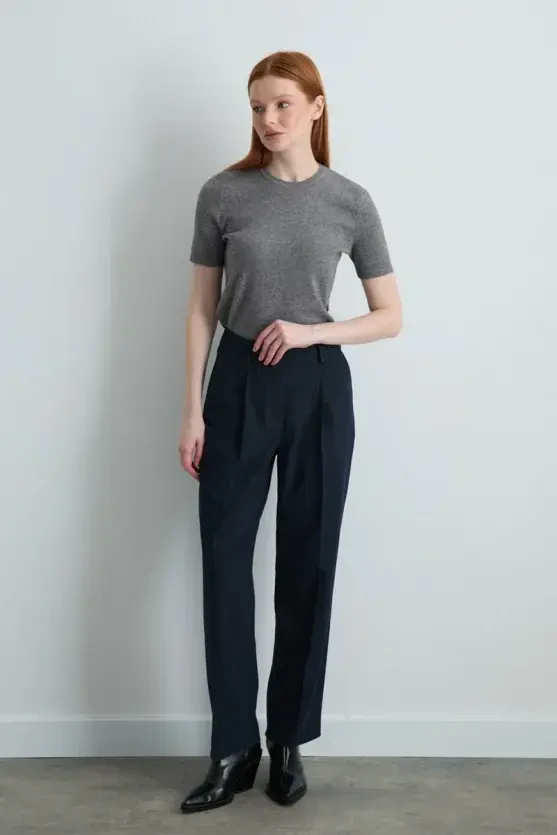 Silk-Striped Belted Carrot-Cut Pants - Navy Blue - Gusto