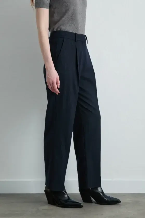 Silk-Striped Belted Carrot-Cut Pants - Navy Blue - Gusto