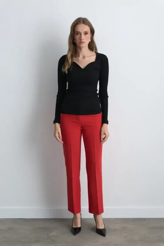 Sweetheart Neck Cotton Blouse - Black - Gusto