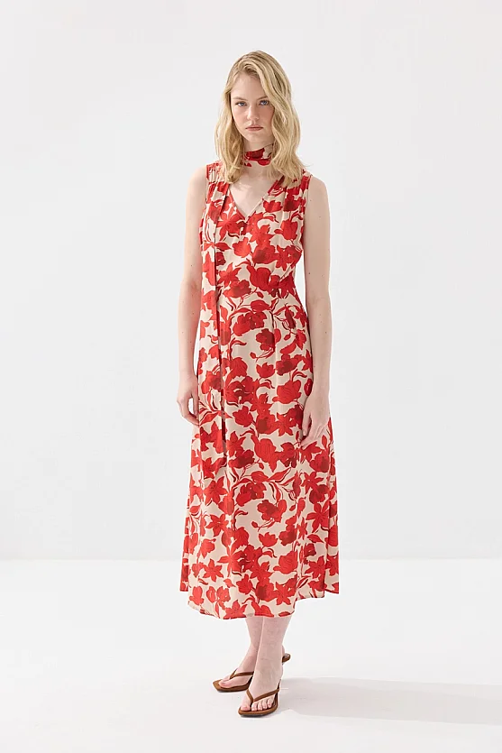 V Yaka Fularlı Uzun Desenli Viskon Elbise - Kırmızı - Gusto
