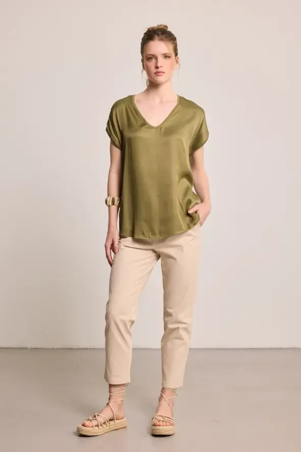 V Yaka Önü Saten Tshirt - Haki - 2