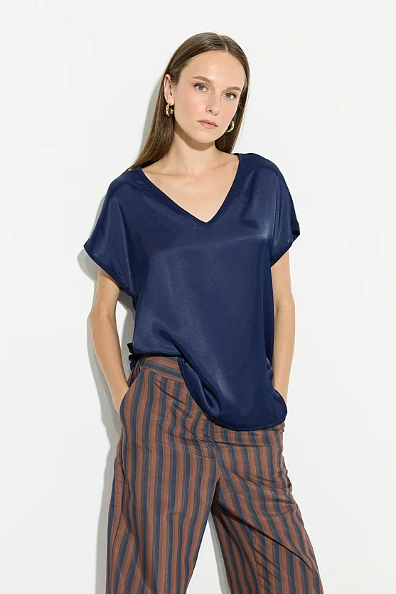 V Yaka Önü Saten Tshirt - Lacivert - 3