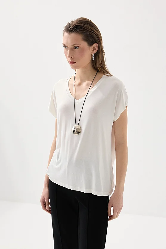 V Yaka Rahat Kesim Bambu Tshirt - Beyaz - Gusto