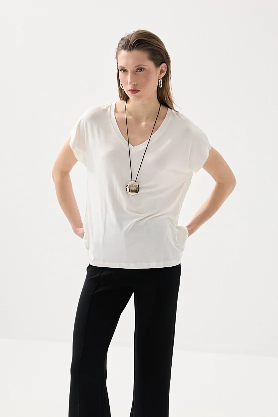 V Yaka Rahat Kesim Bambu Tshirt - Beyaz - Gusto