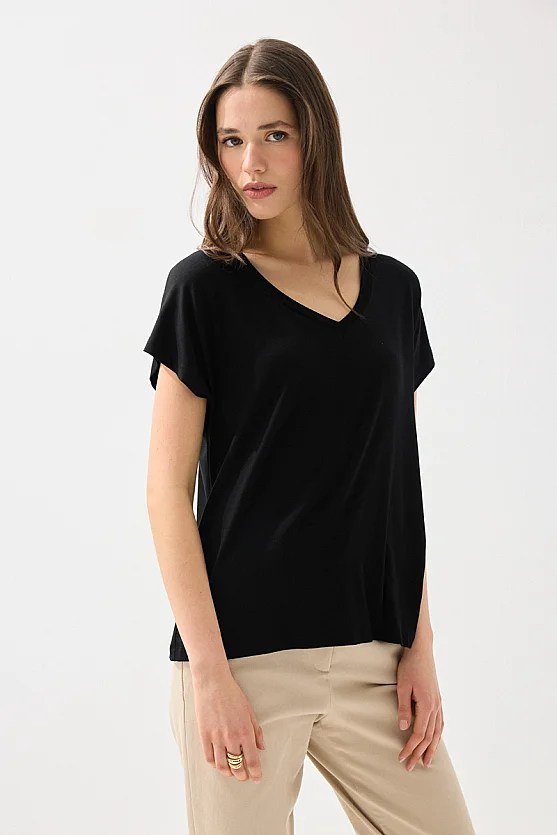 V Yaka Rahat Kesim Bambu Tshirt - Siyah - Gusto