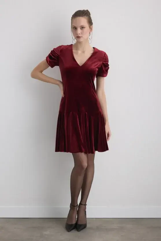 V Yakalı Mini Kadife Elbise - Bordo - Gusto
