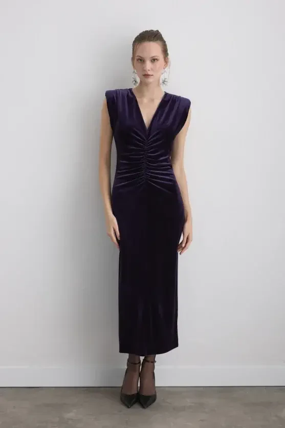 V Yakalı Uzun Kadife Abiye Elbise - Mürdüm - Gusto