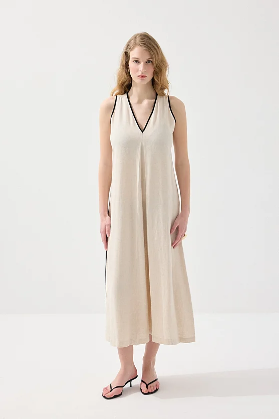 V Yakalı Uzun Keten Elbise - Bej - Gusto
