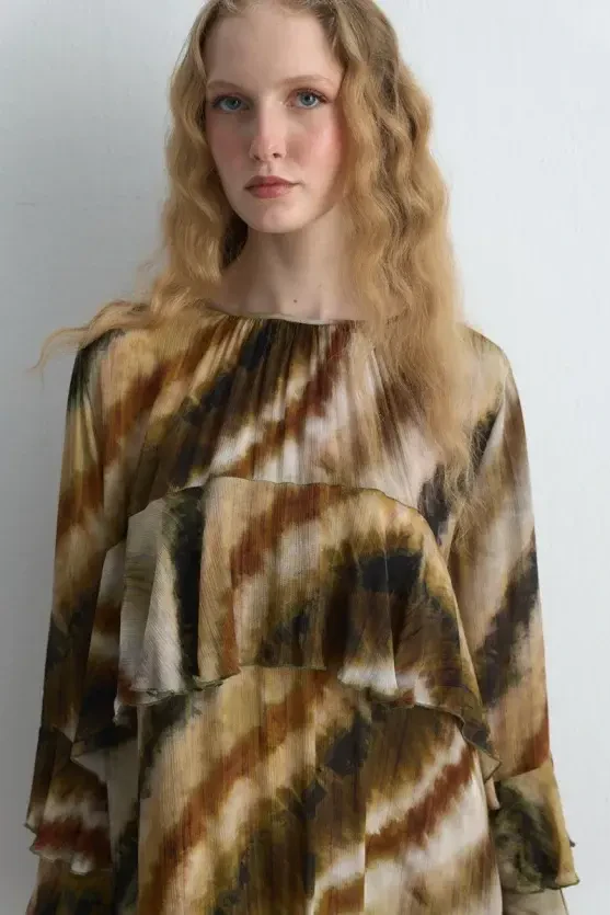 Volanlı Rahat Kesim Kısa Elbise - Bej - Gusto