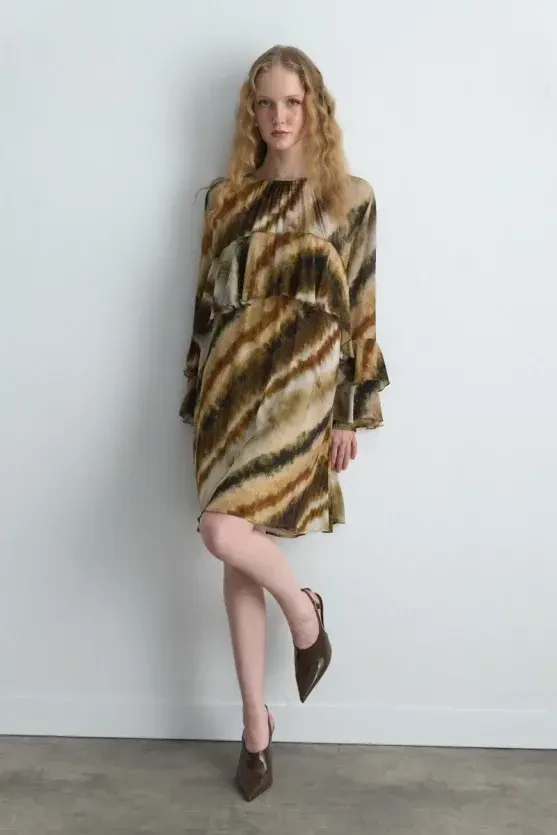 Volanlı Rahat Kesim Kısa Elbise - Bej - 3