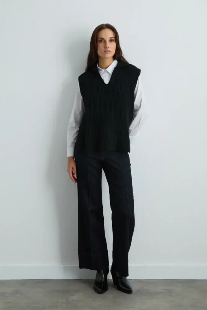 Wool Knit Vest - Black
