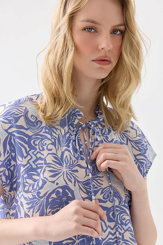 Yakası Bağcıklı Desenli Viskon Bluz - Mavi - 5