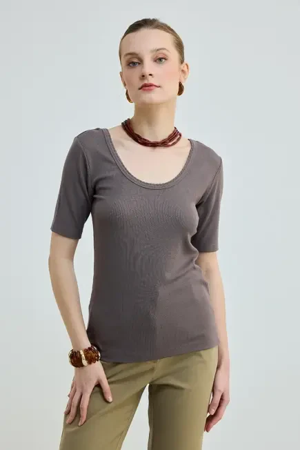 Yakası Dilimli Viskon T-Shirt - Kahve Kahve
