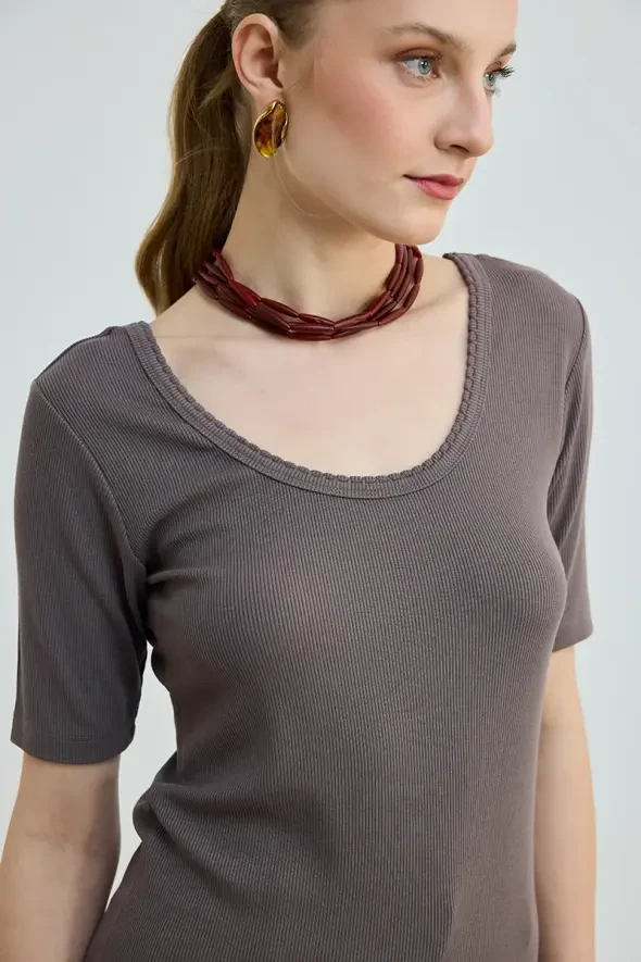 Yakası Dilimli Viskon T-Shirt - Kahve - 3