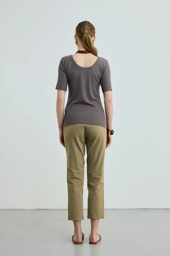 Yakası Dilimli Viskon T-Shirt - Kahve - 5