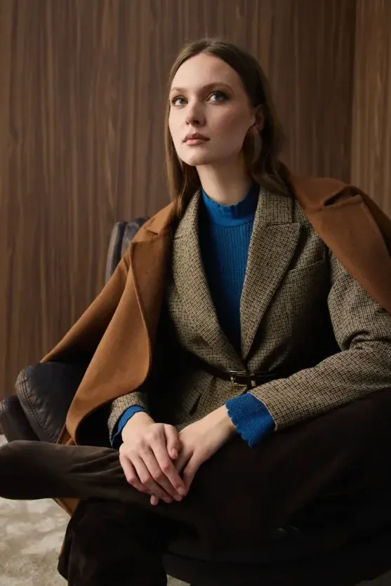 Yakası Düğmeli Rayon Triko Bluz - Mavi - 1