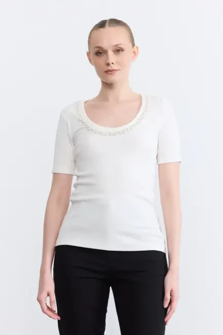 Yakası İncili Viskon T-Shirt - Ekru Ekru