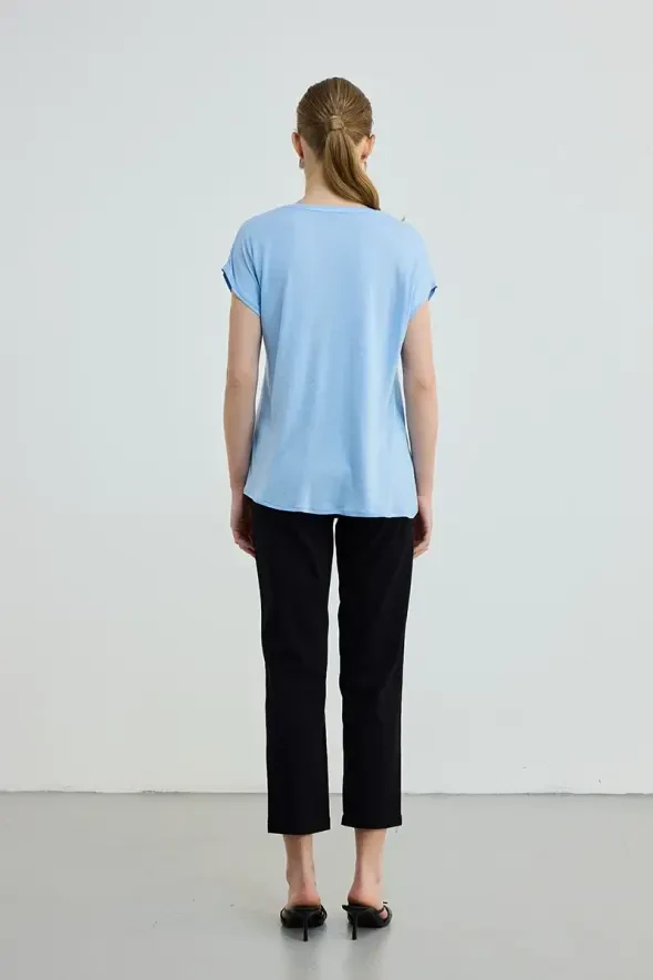Yuvarlak Yaka Önü Saten Tshirt - Mavi - 4