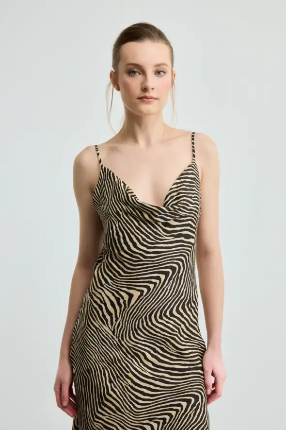 Zebra Desenli Degaje Yakalı Uzun Elbise - Siyah - 4